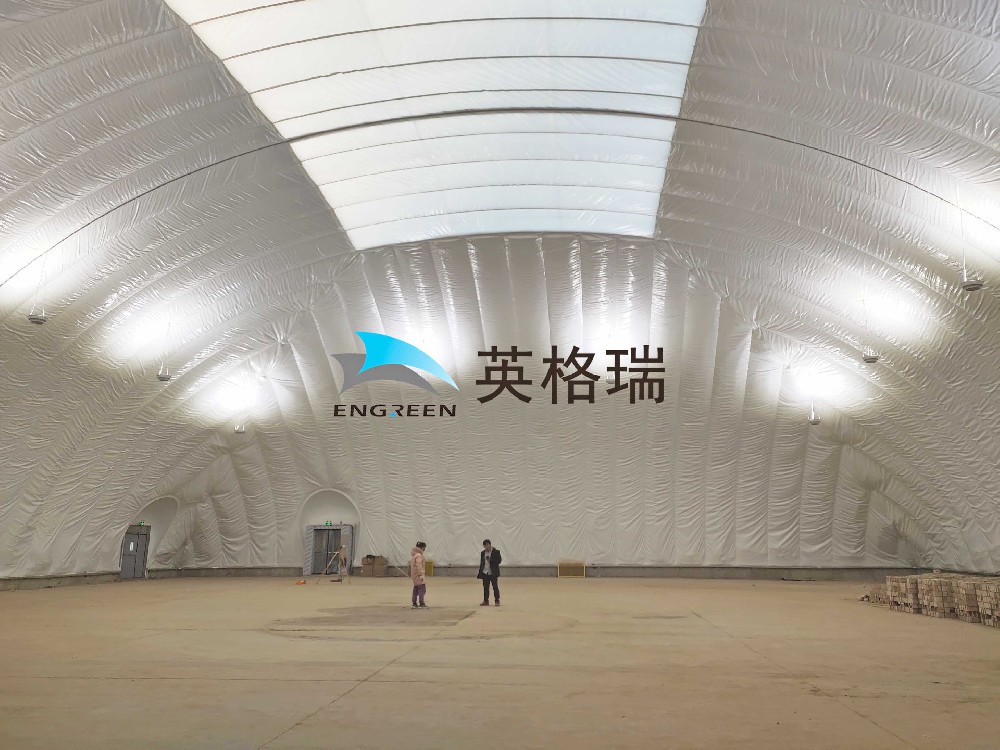酷炫又實(shí)用的氣膜籃球館，到底是怎么搭建出來的？